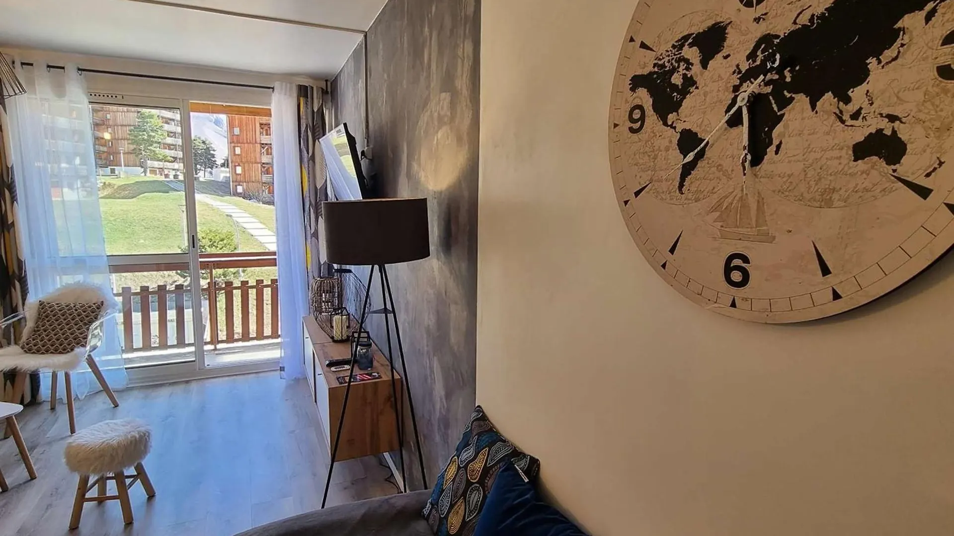 Studio Renove 4 Pers. Avec Wifi, Proche Pistes Et Commerces - Superdevoluy - Fr-1-525-276 Le Devoluy 0*,  France