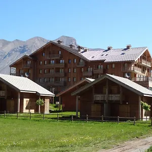 3* Aparthotel Le Hameau Du Puy